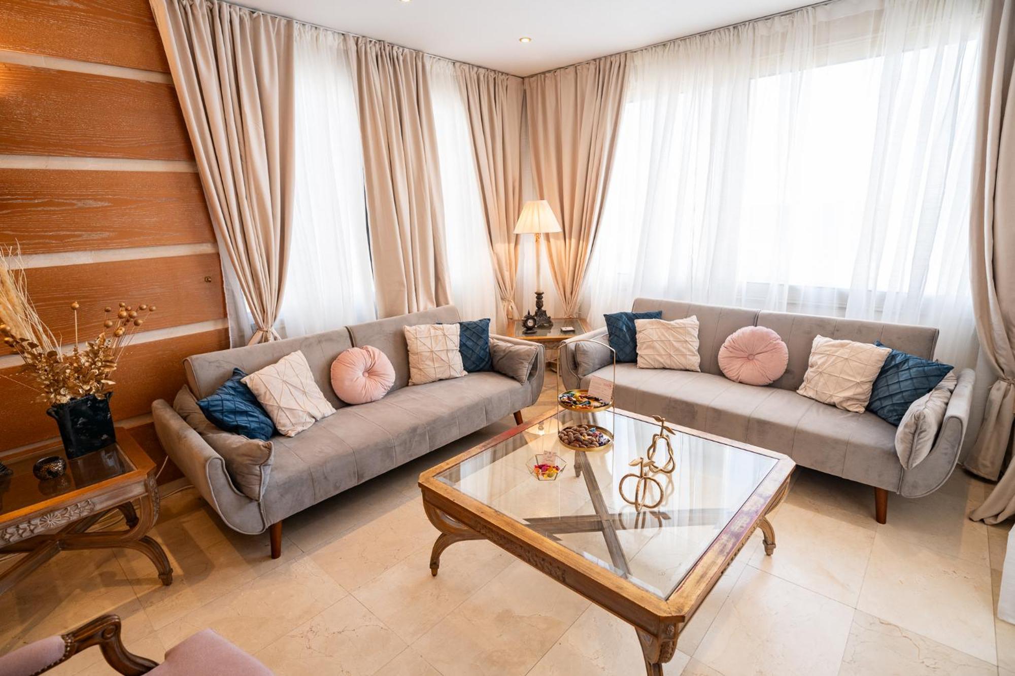 Quattro Beachfront Sea View Ap 4 Larnaca Ngoại thất bức ảnh